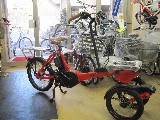 「シンクロキャリー」高機能電動アシスト三輪自転車